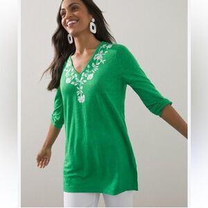 Chico’s Green and White Thin Knit Top Size Large